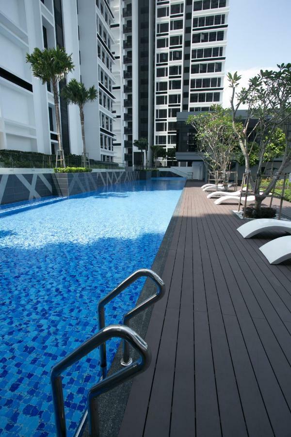 Econest Apartment By The One - Educity Nusajaya 누사자야 외부 사진